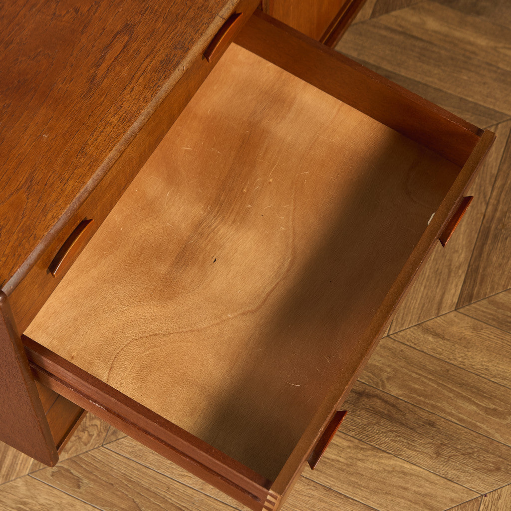 イギリス ヴィンテージ サイドボード