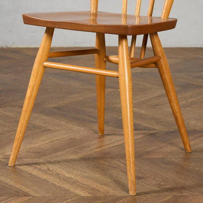 スティックバックチェア