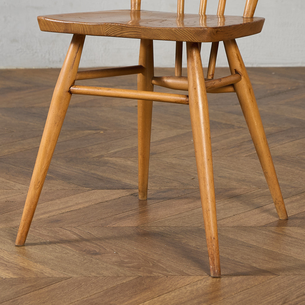 スティックバックチェア