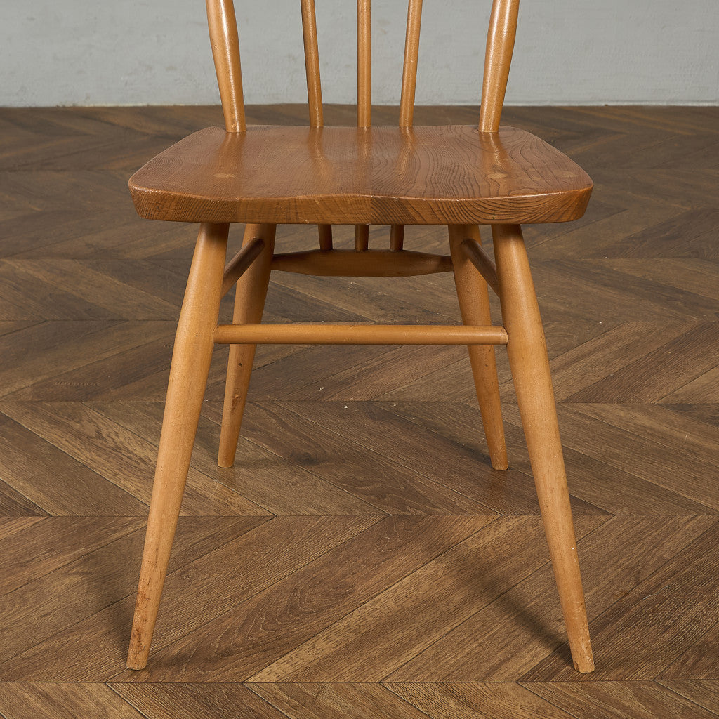 スティックバックチェア