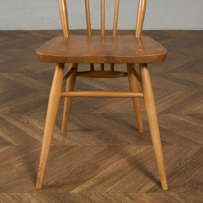 スティックバックチェア