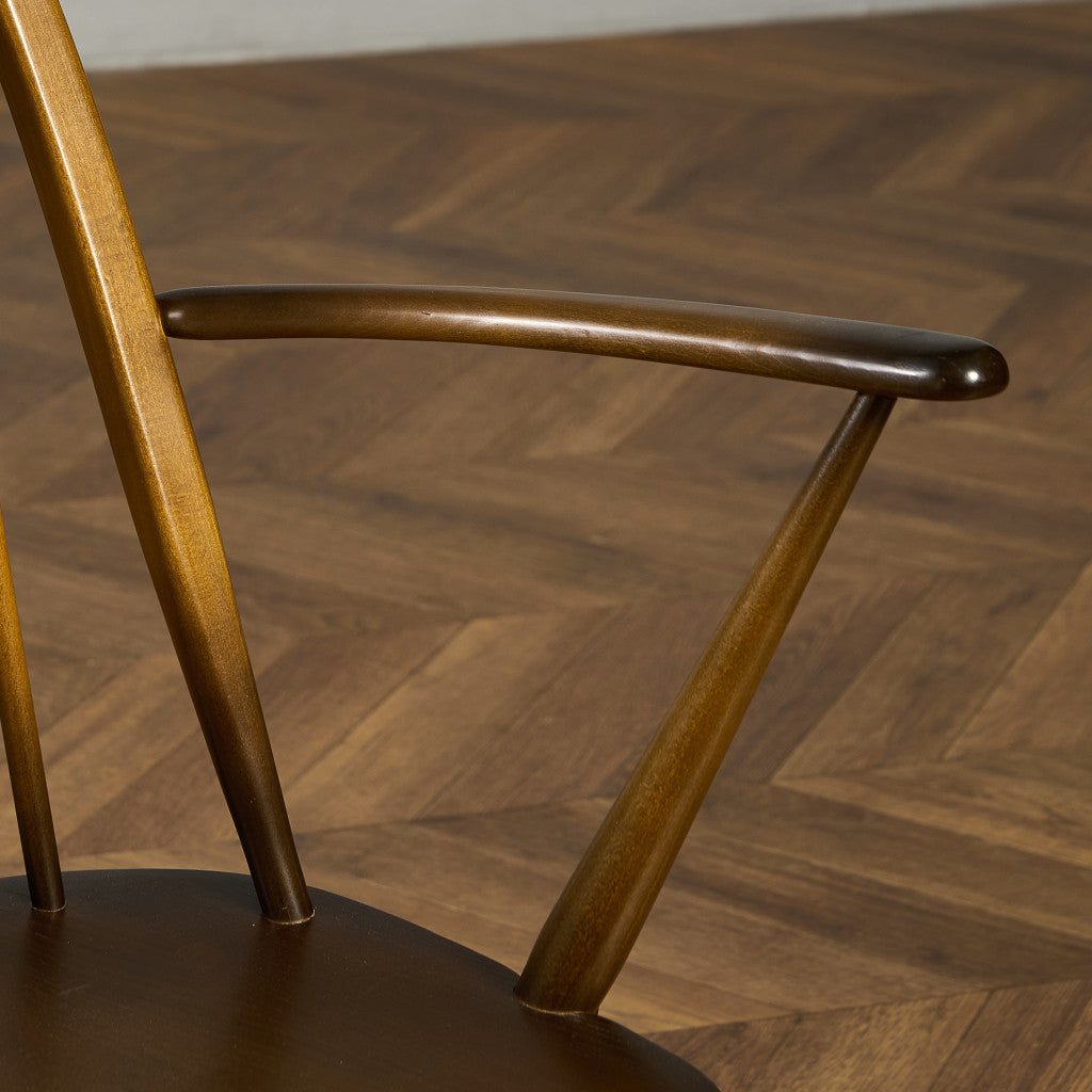 ヴィンテージ クエーカー アームチェア ラウンドゴールドラベル