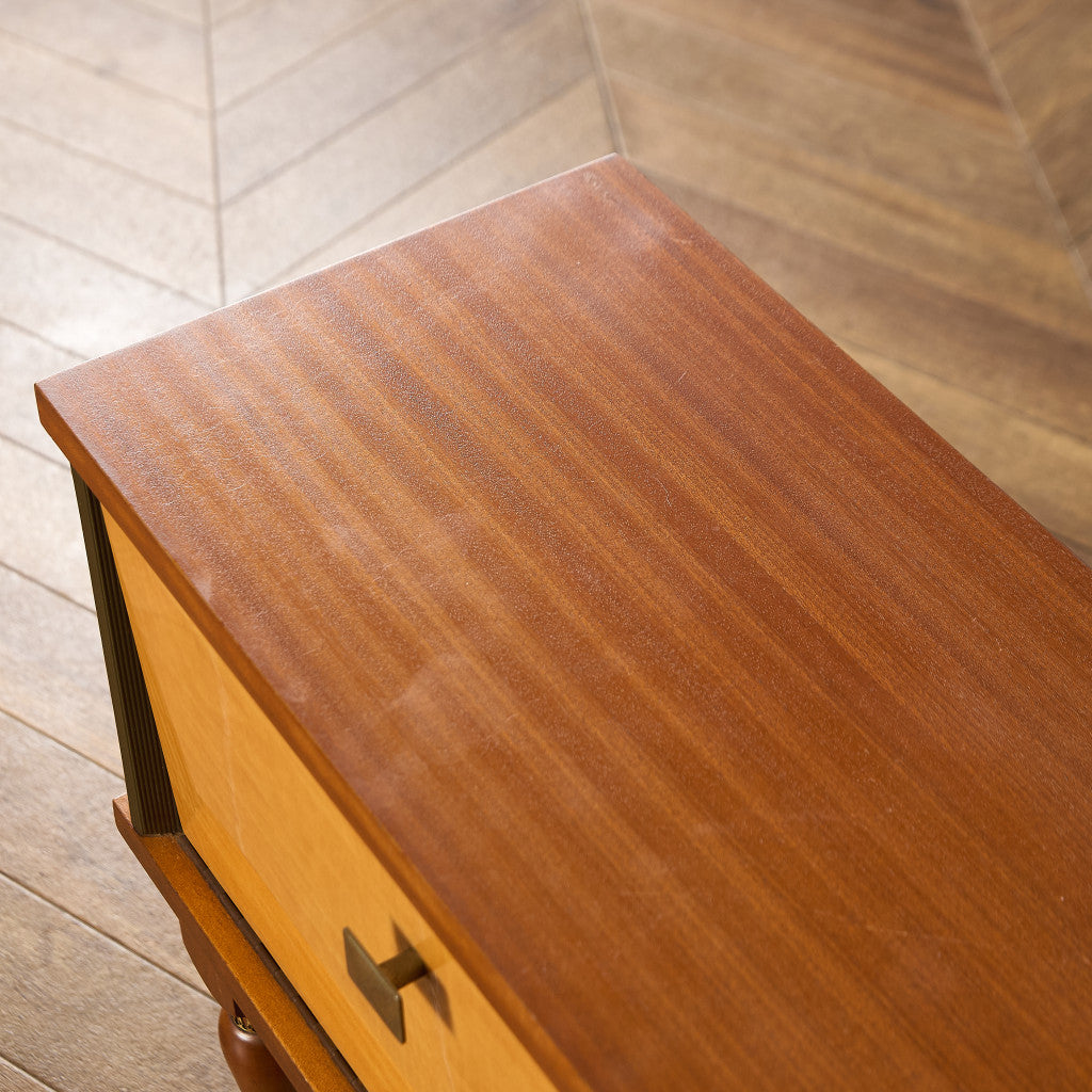 英国 ヴィンテージ ベッドサイドキャビネット