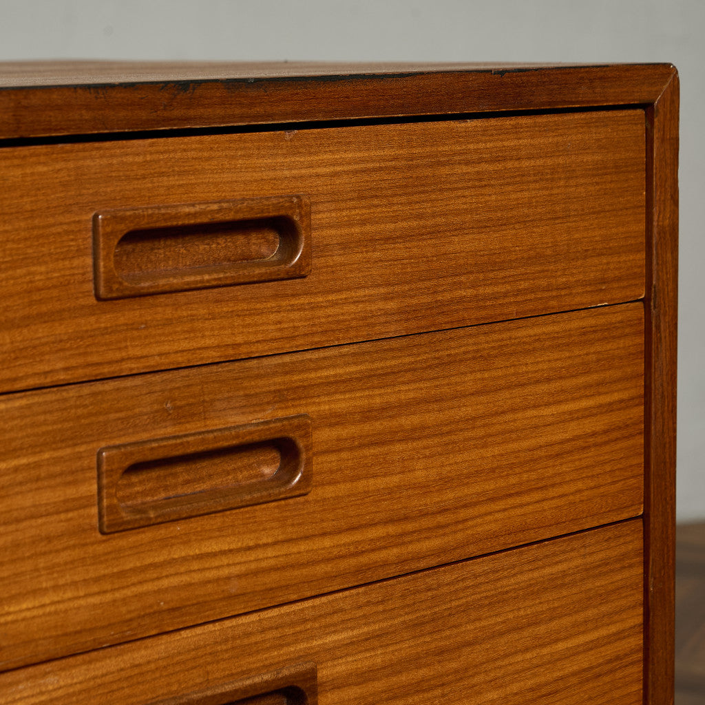 イギリス ヴィンテージ サイドボード