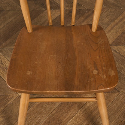 スティックバックチェア