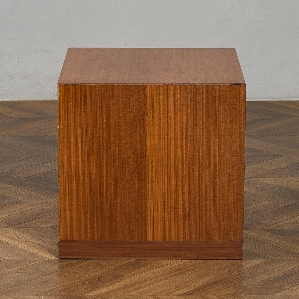 英国 ヴィンテージ 4段 サイドチェスト