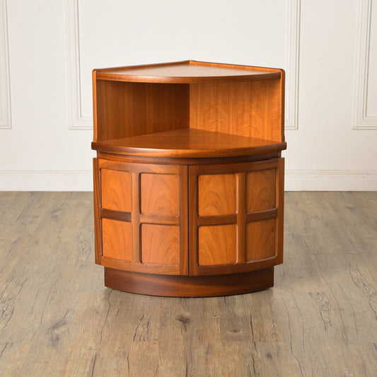 NATHAN ヴィンテージ コーナーキャビネット