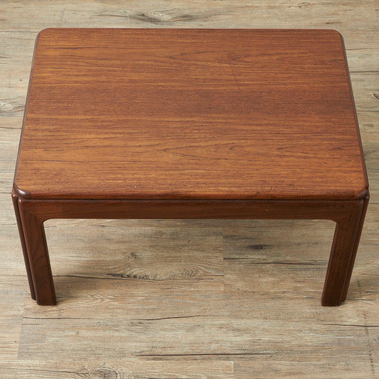 コーヒテーブル