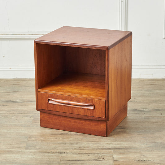 Fresco ナイトテーブル