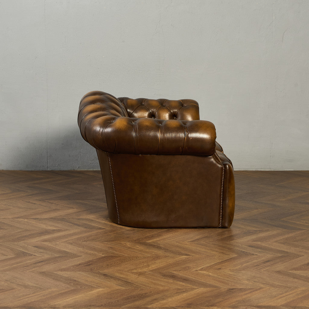 英国 クラシック チェスターフィールド ソファ