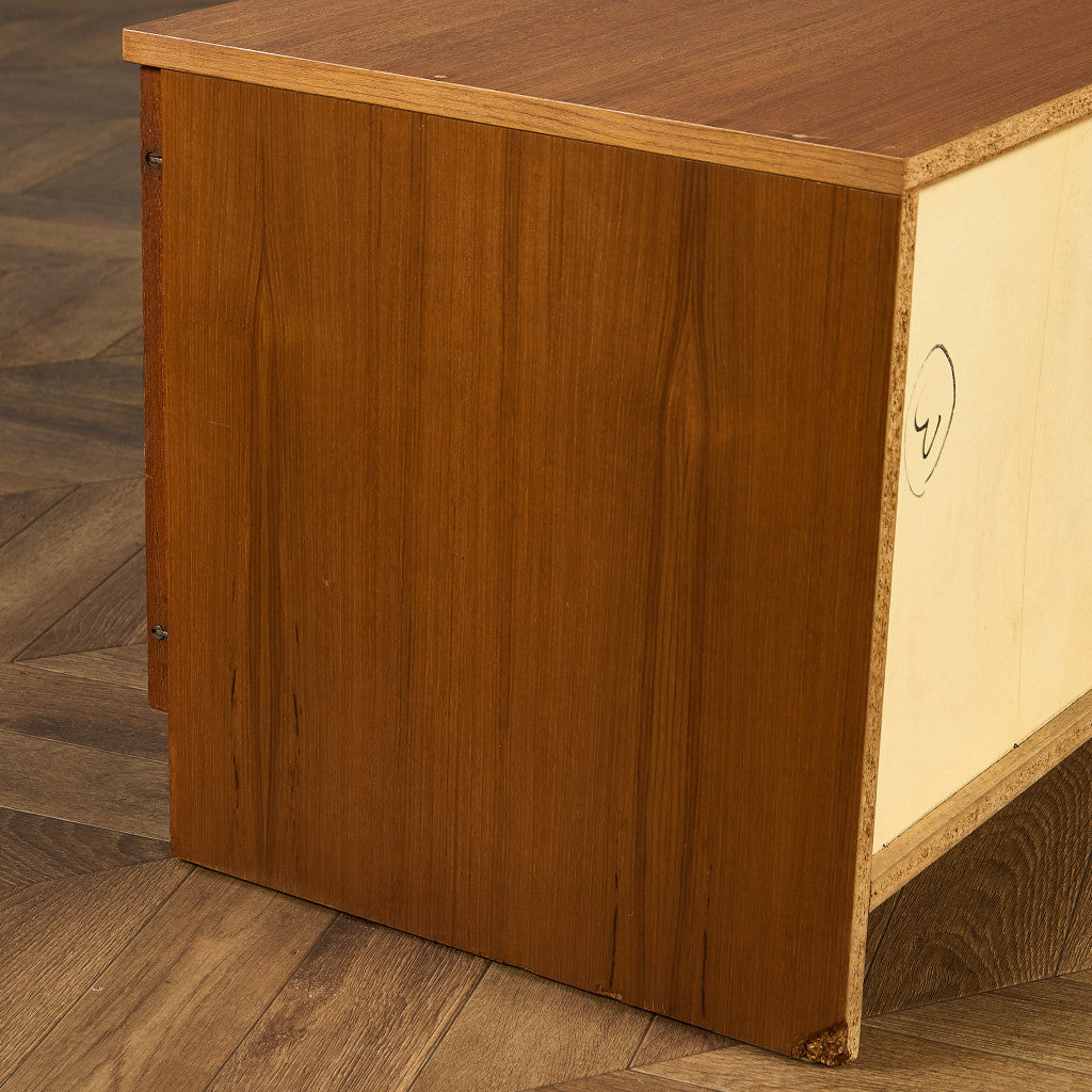 英国ヴィンテージ キャビネット