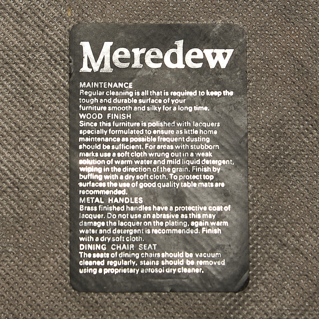 スラットバックチェア