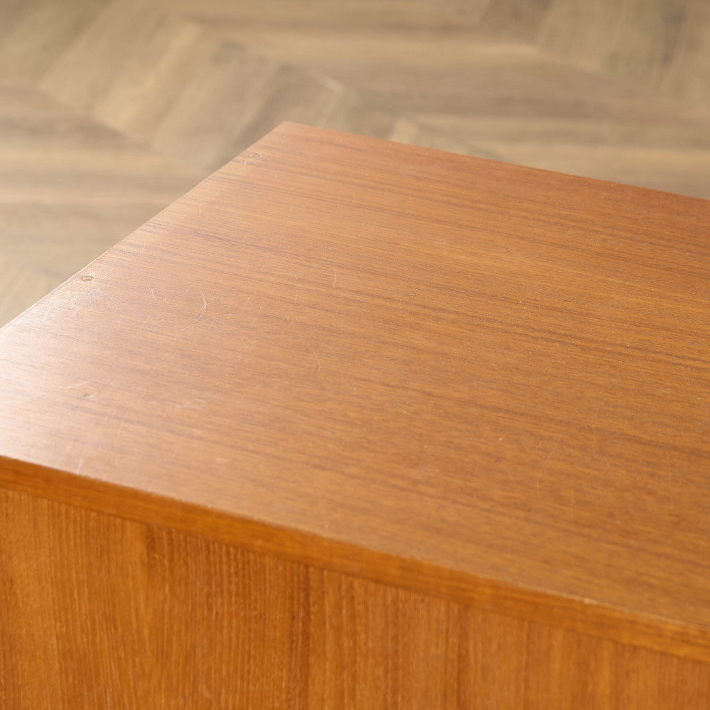 英国 ヴィンテージ キャビネット