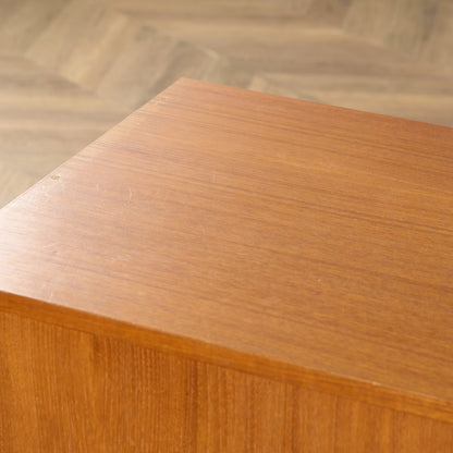 英国 ヴィンテージ キャビネット