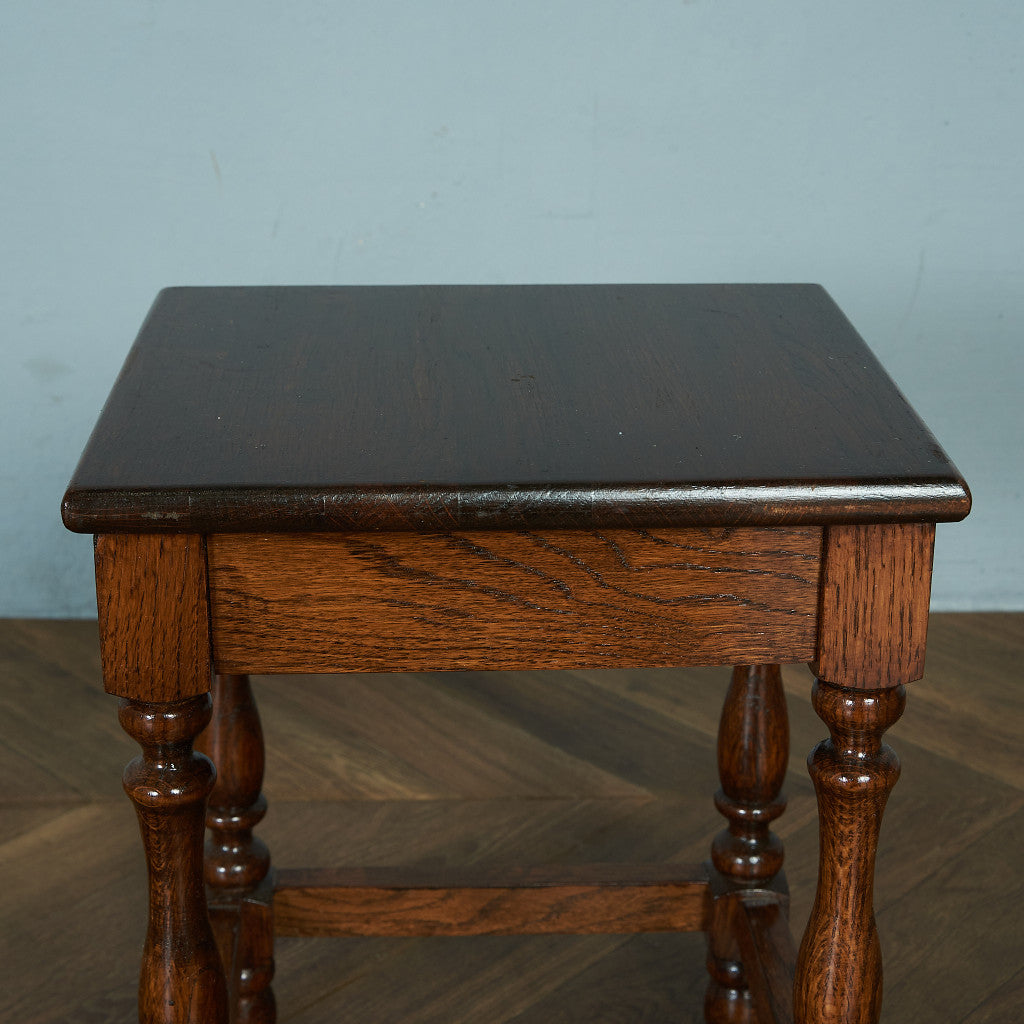 British classic oak nesting table #81756