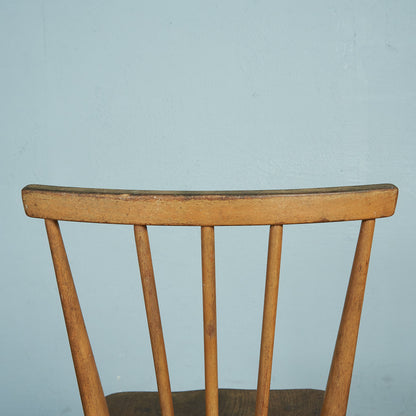 スティックバックチェア