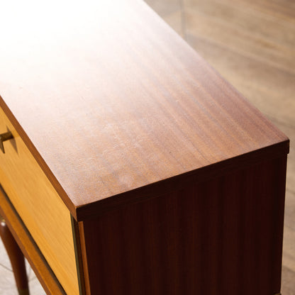 英国 ヴィンテージ ベッドサイドキャビネット