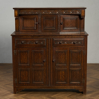 英国 クラシック コートカップボード