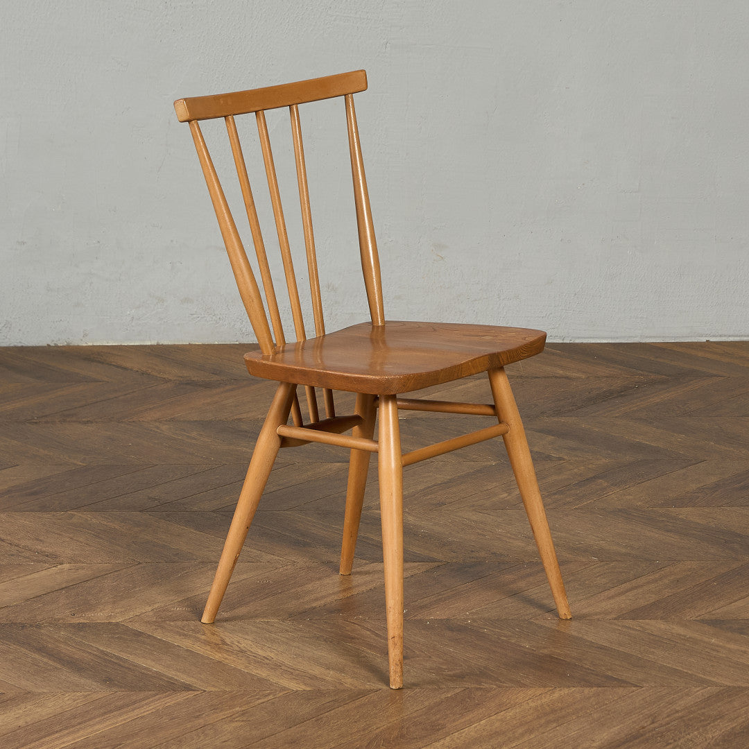 スティックバックチェア