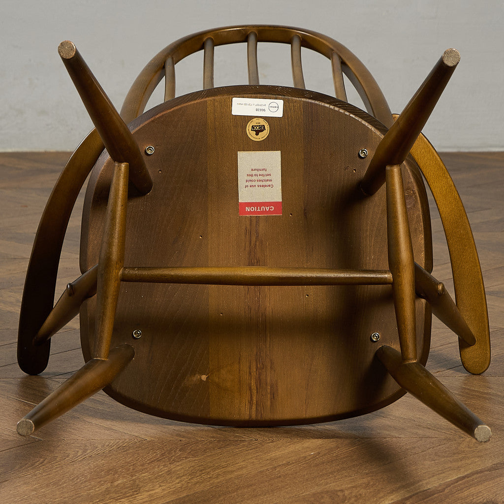 ヴィンテージ クエーカー アームチェア ラウンドゴールドラベル