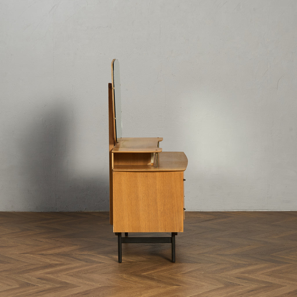 Advance Furniture ヴィンテージ ドレッシングチェスト ドレッサー