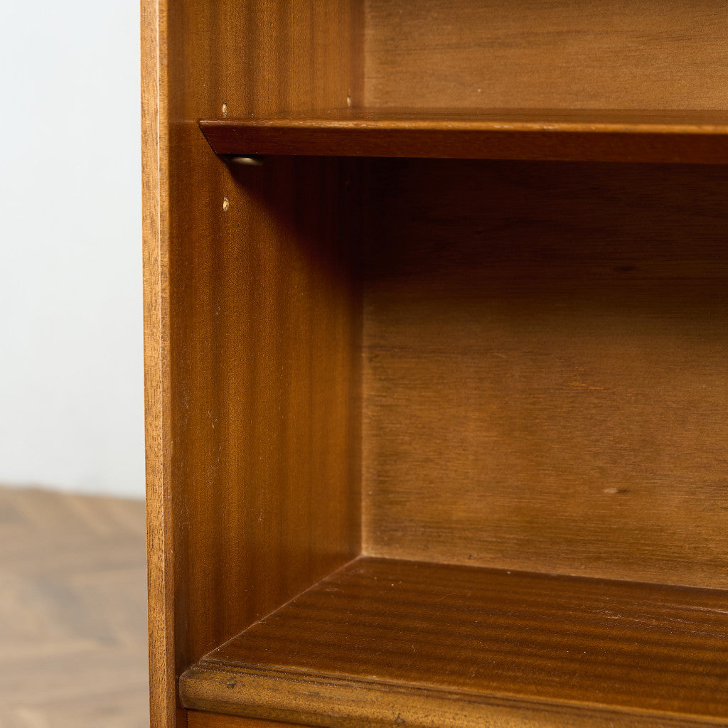 英国ヴィンテージ ガラスキャビネット