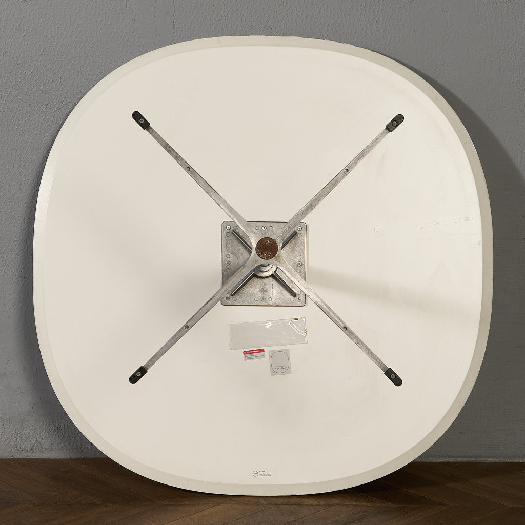 Fritz Hansen A603 Super-circular Table スーパー円テーブル
