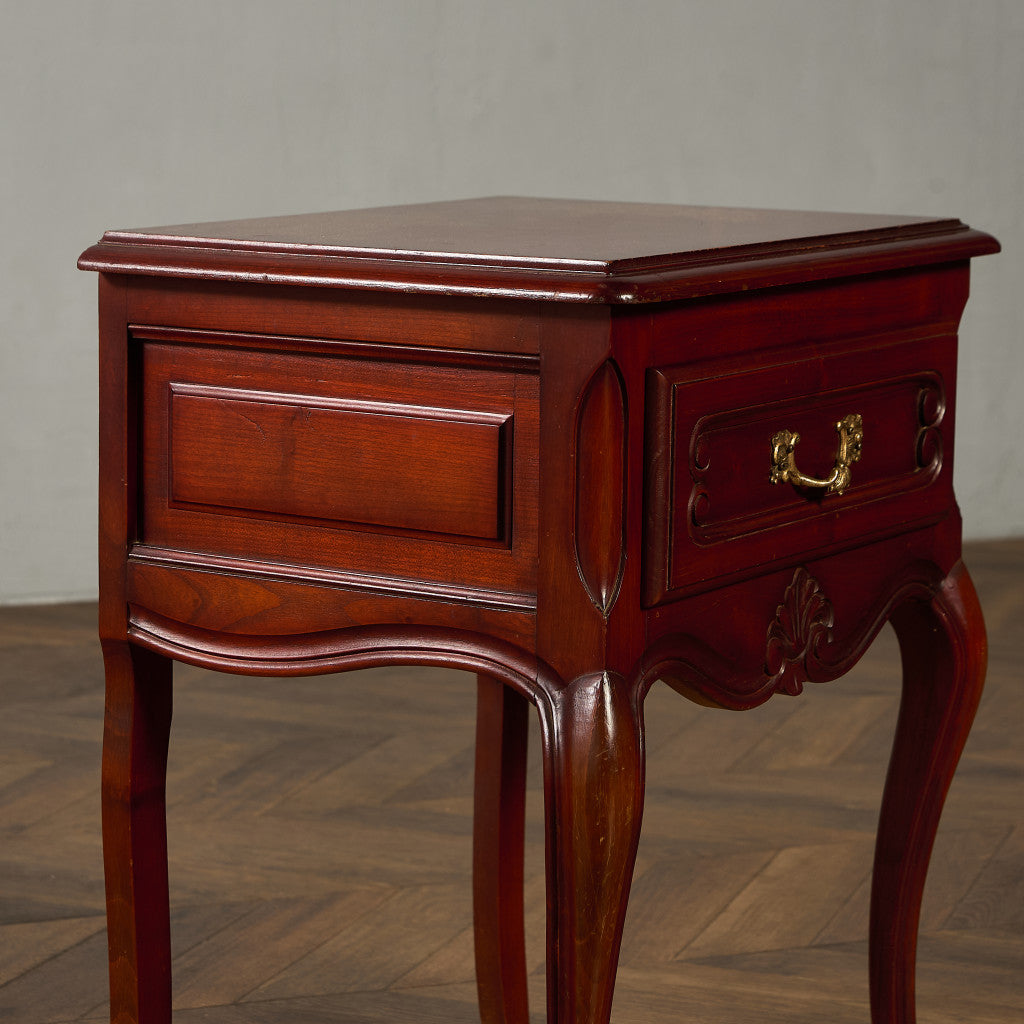 英国 クラシック ベッドサイド キャビネット