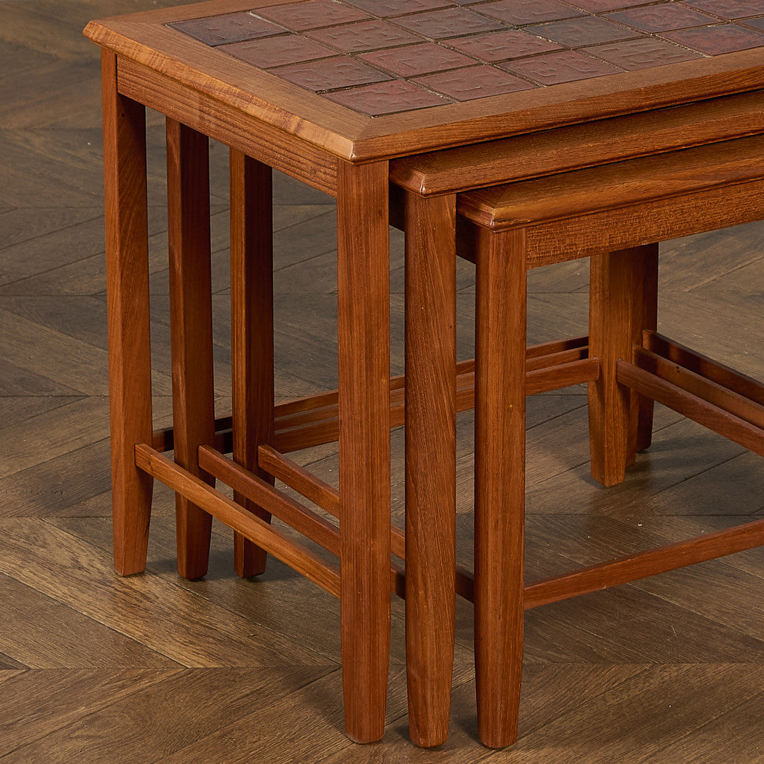 デンマーク タイルトップ ネストテーブル