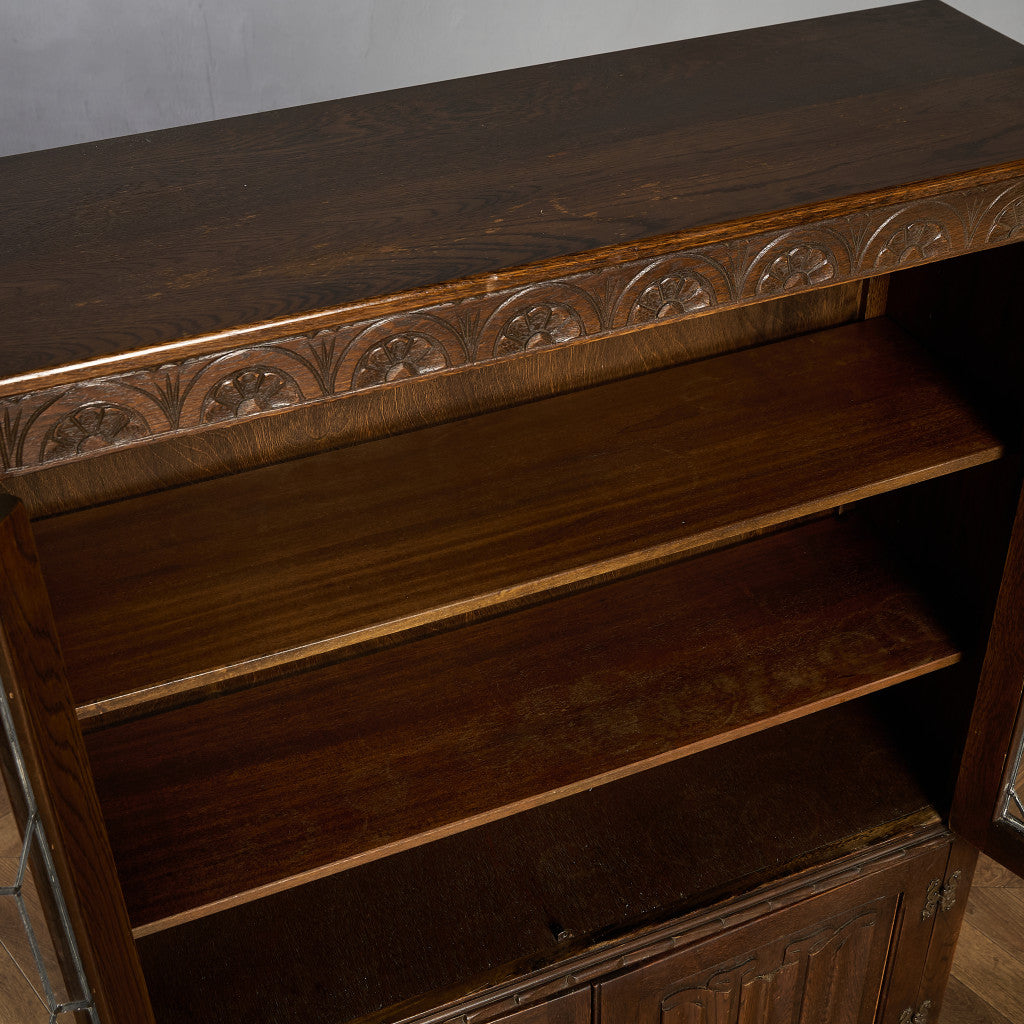 ガラス キャビネット