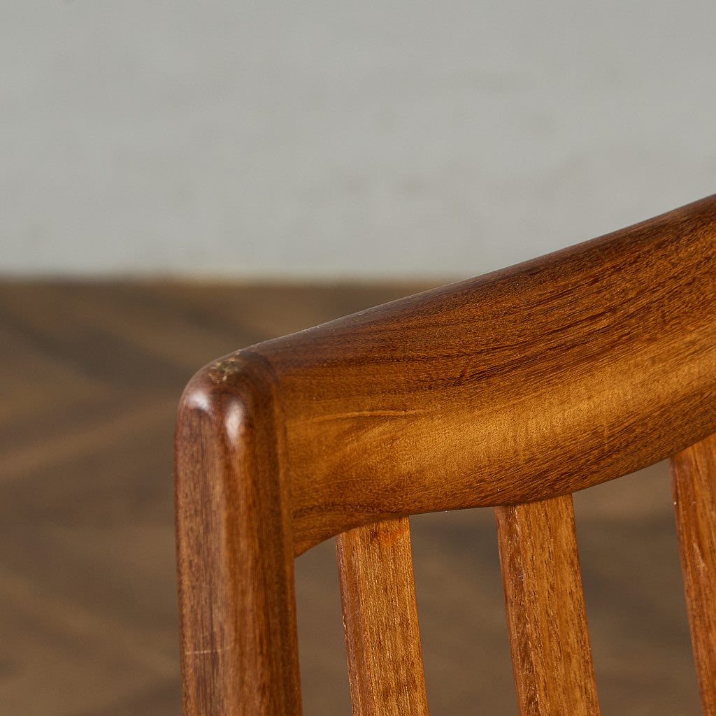 スラットバックチェア 座面張替え済み