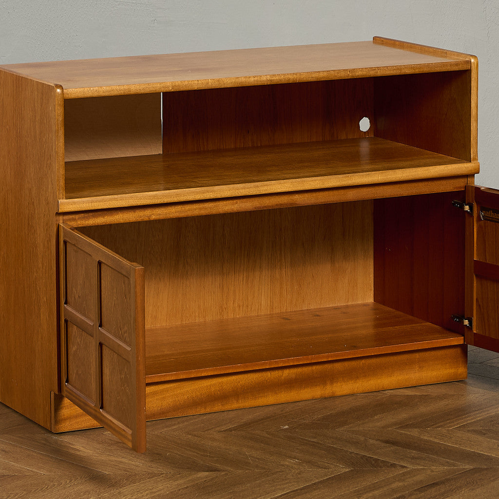 十字扉 ヴィンテージ キャビネット