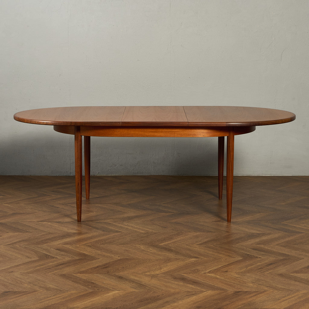 ヴィンテージ エクステンション オーバルダイニングテーブル