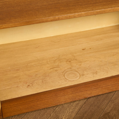 英国 ヴィンテージ キャビネット