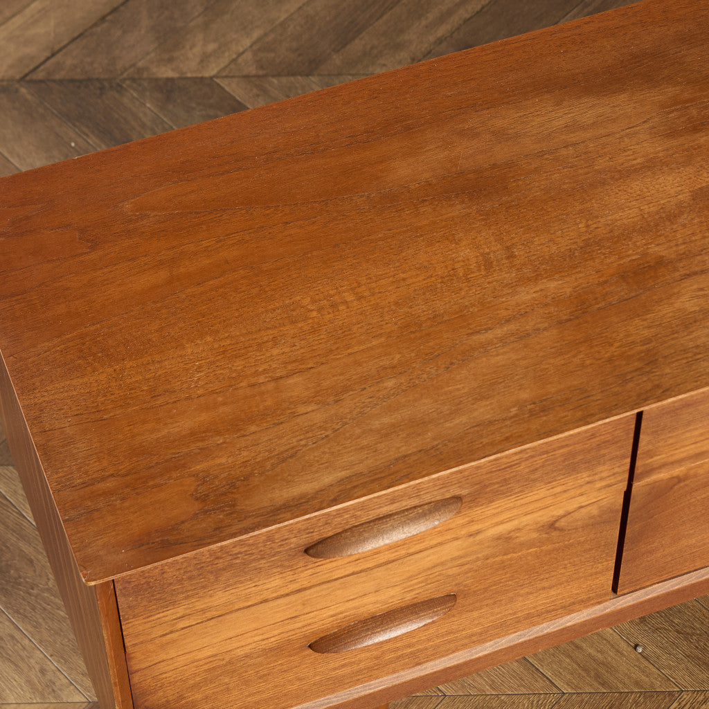 イギリス ヴィンテージ サイドボード