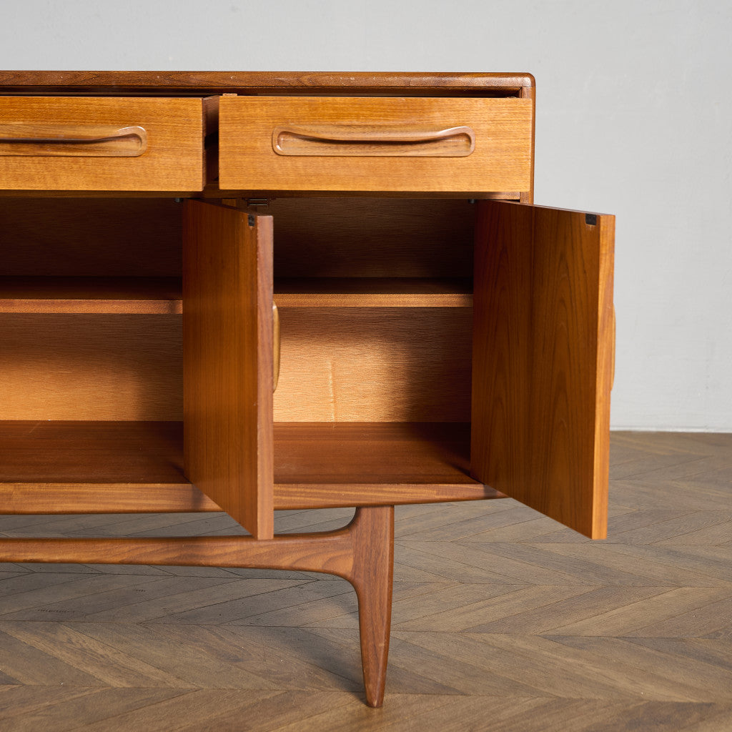 Fresco ヴィンテージ 脚付き サイドボード (4072)