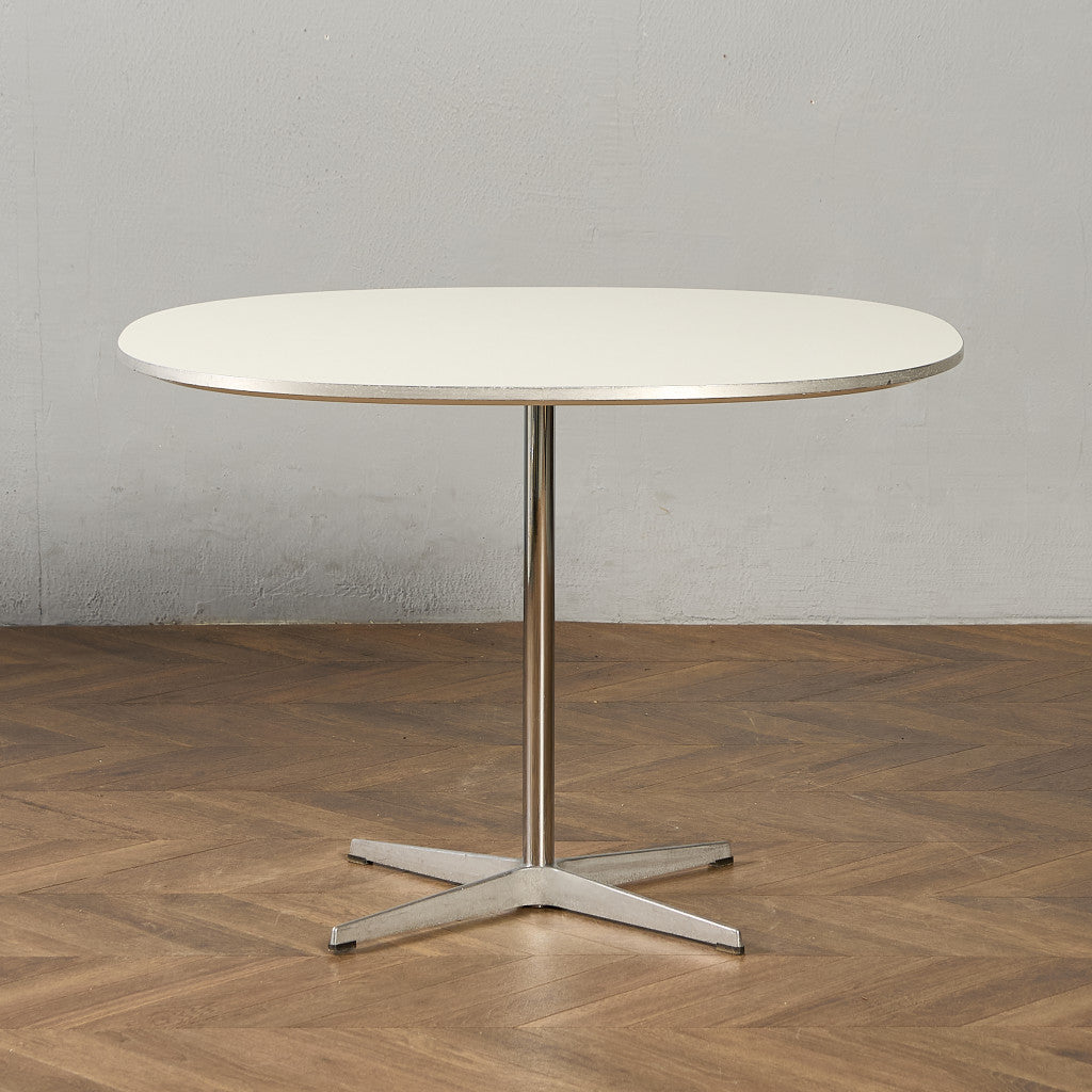 Fritz Hansen A603 Super-circular Table スーパー円テーブル