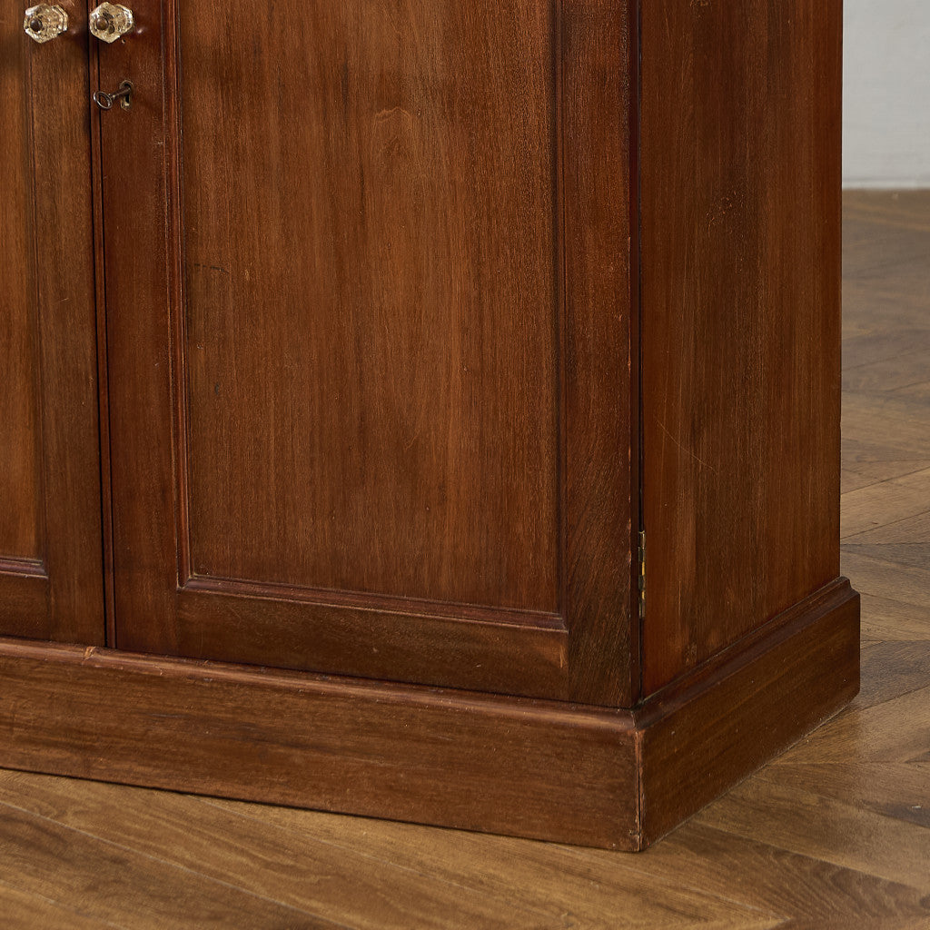 英国 クラシック キャビネット