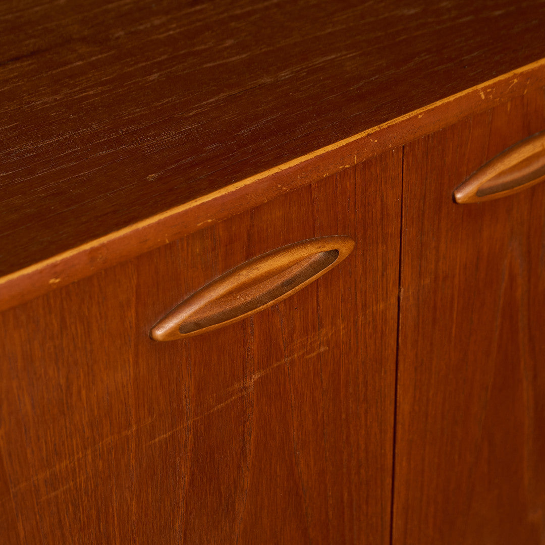 ヴィンテージ ハイ サイドボード