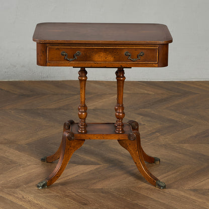 サイドテーブル