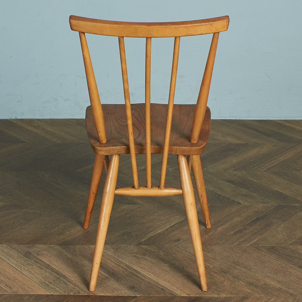 スティックバックチェア