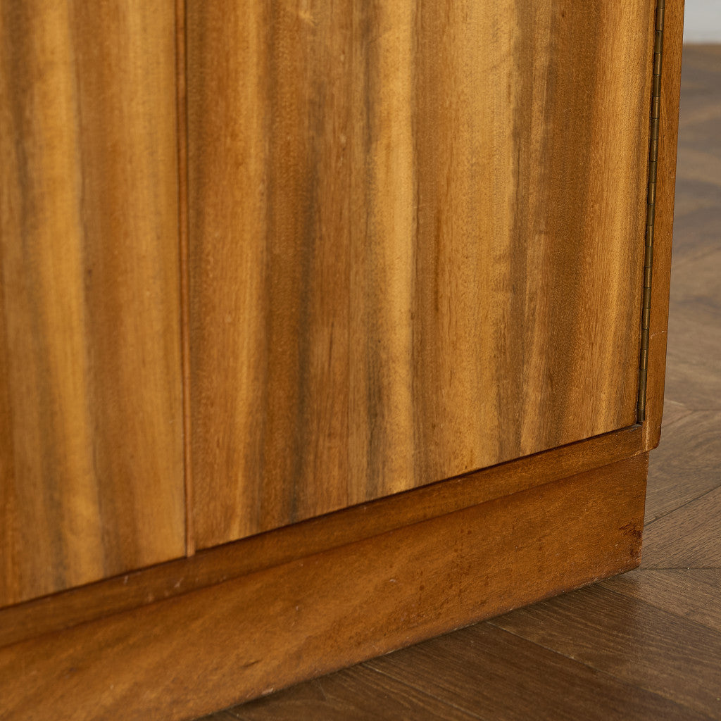 Cumbrae ヴィンテージ ナロー ガラス ブックケース 食器棚