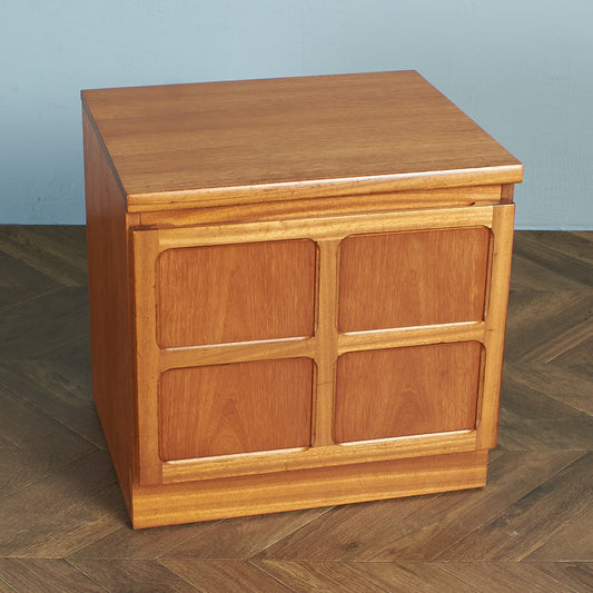 ヴィンテージ スモールキャビネット