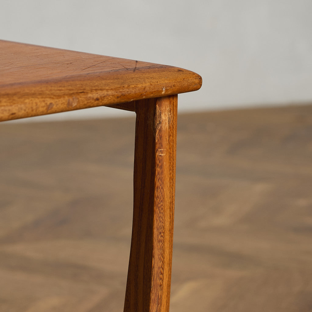 Astro タイルトップ ネストテーブル