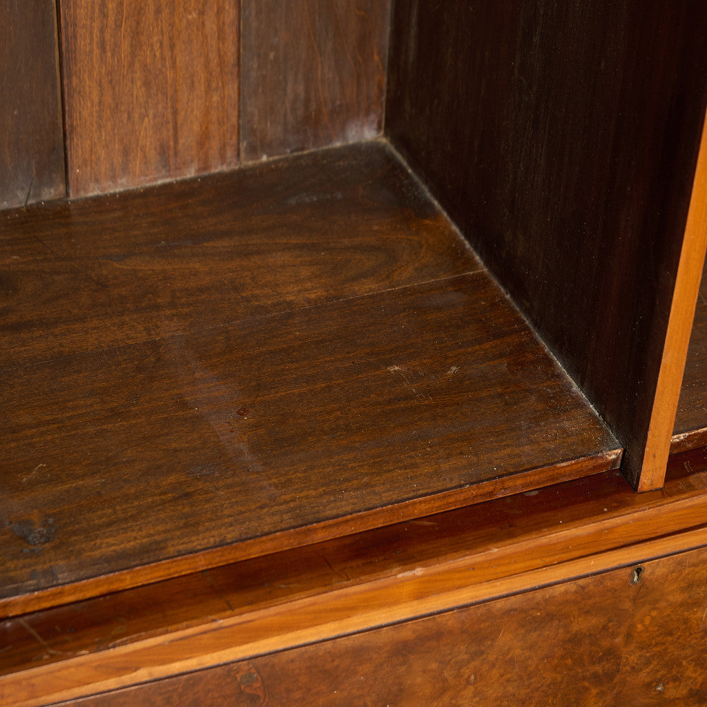 英国 アンティーク ワードローブ