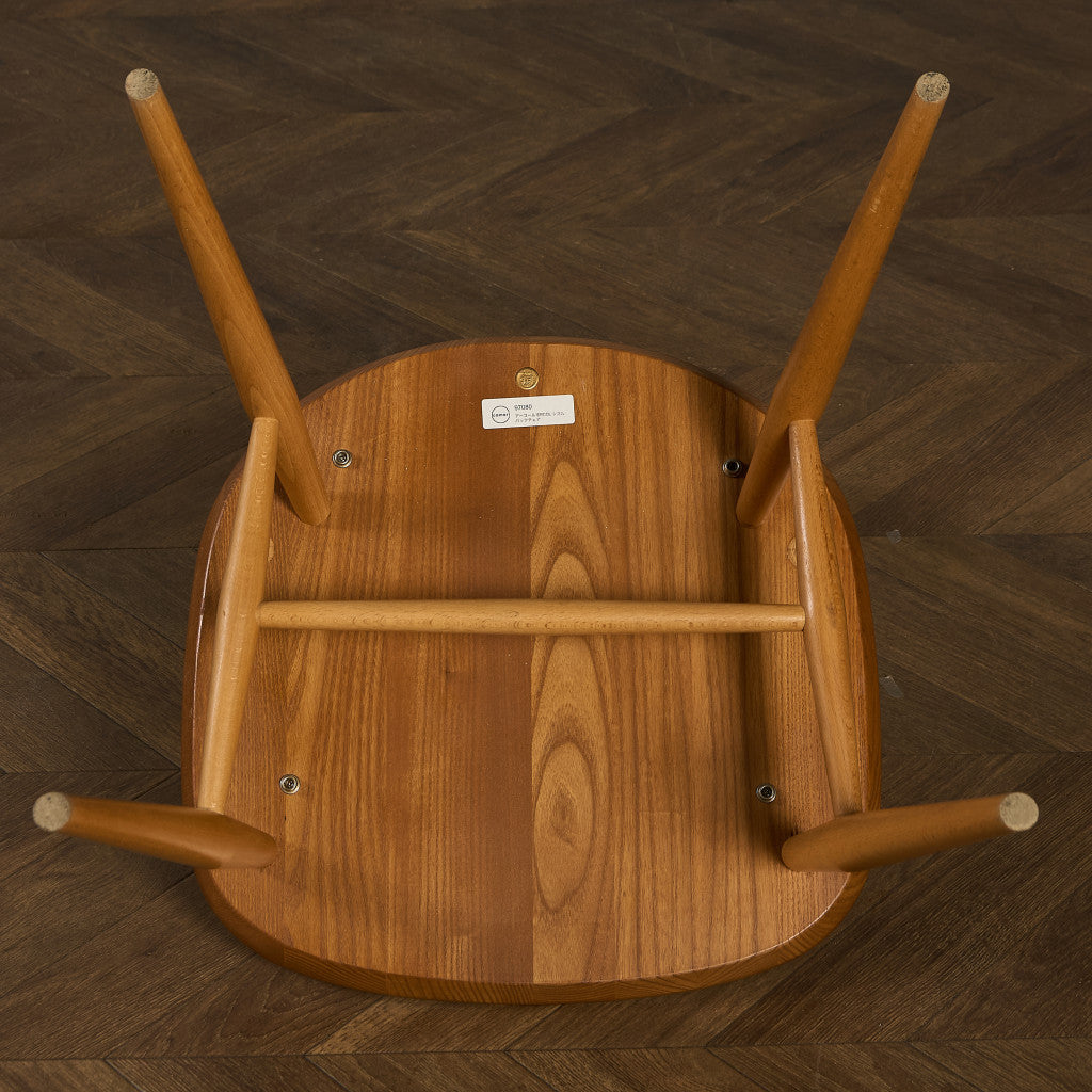 シスルバックチェア ゴールドメタルラベル