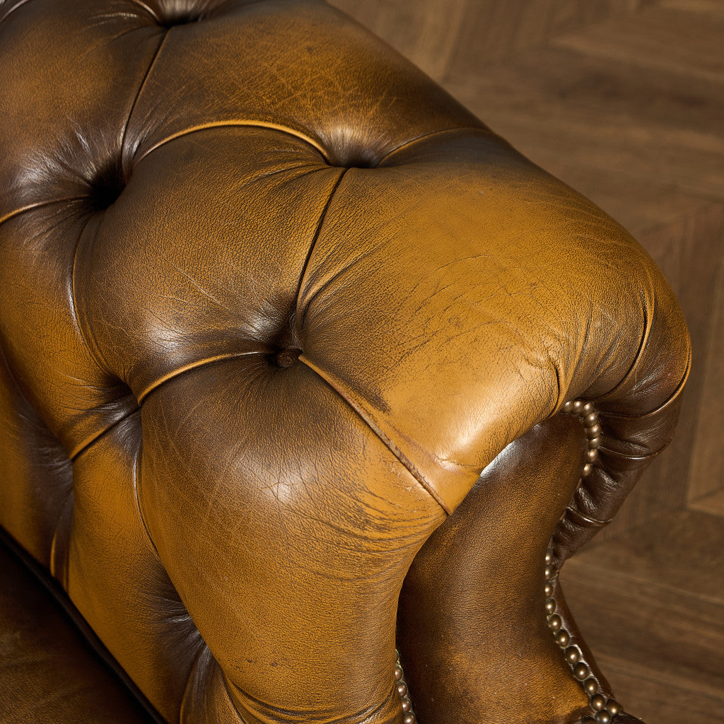 英国 クラシック チェスターフィールド ソファ