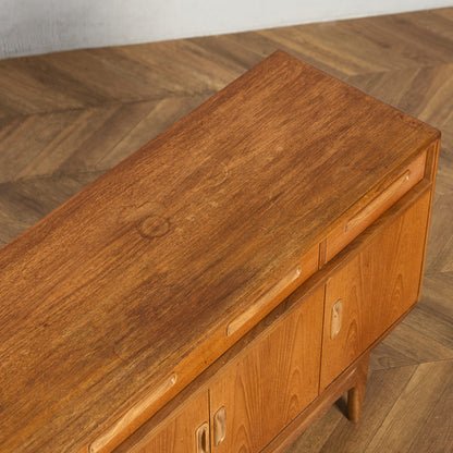 Fresco ヴィンテージ 脚付き サイドボード (4072)