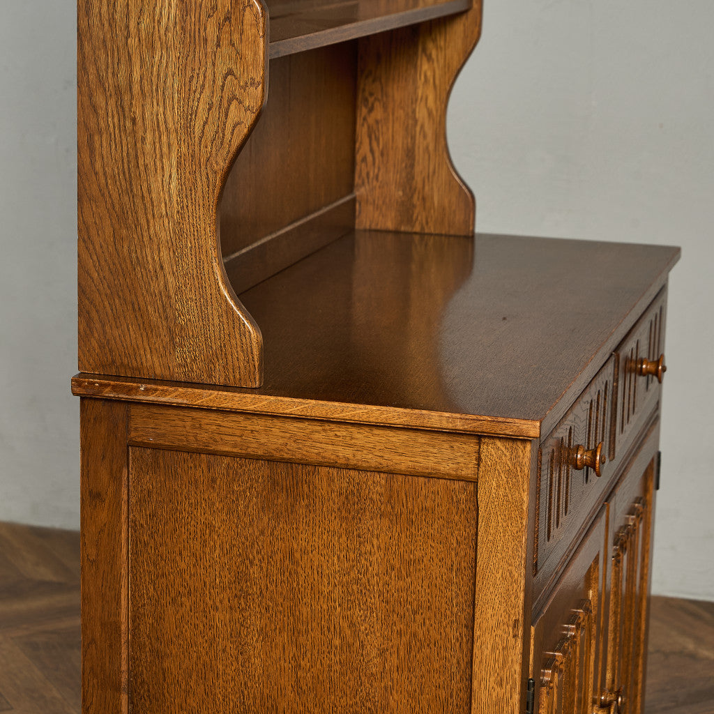 英国クラシック ウェルシュドレッサー  食器棚