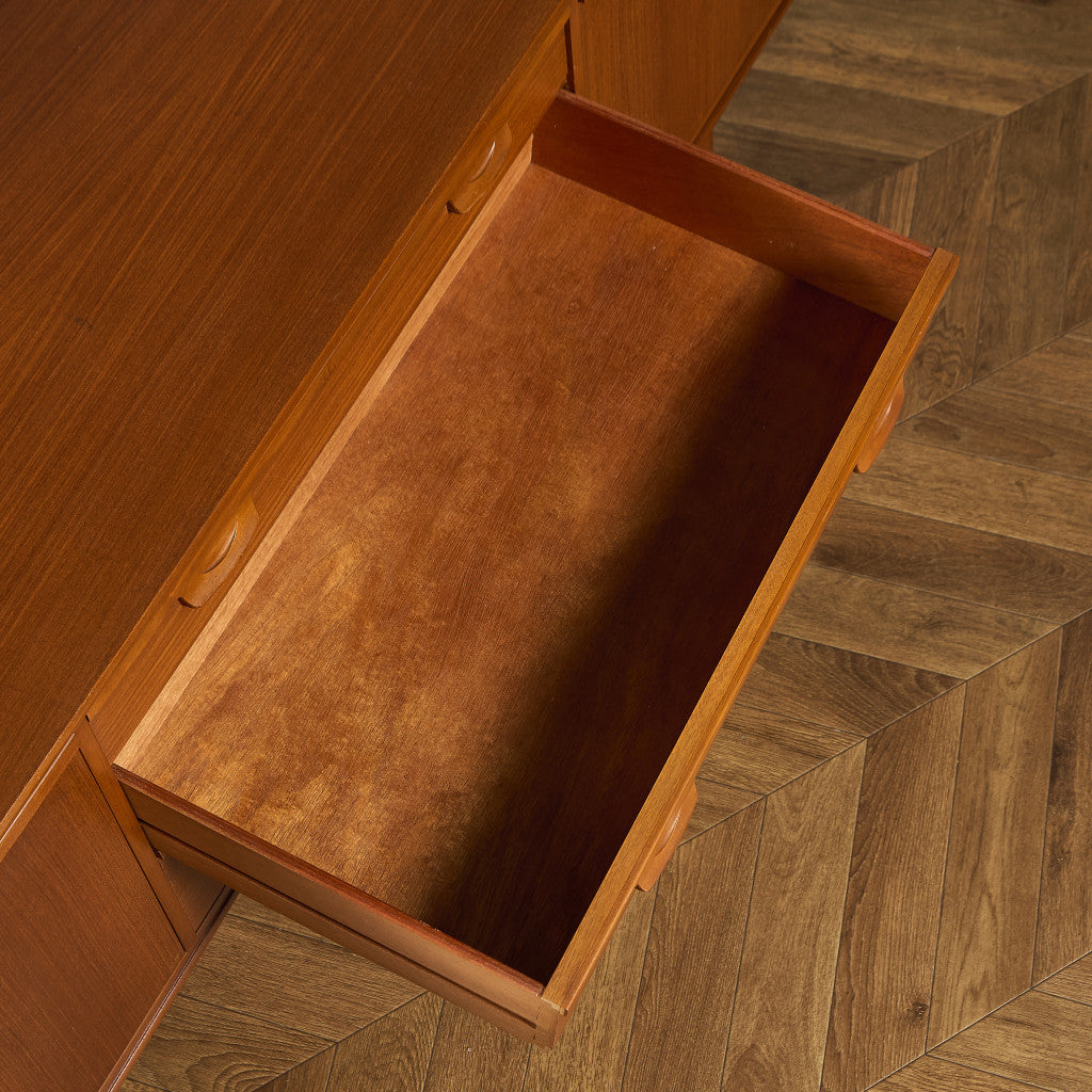 イギリス ヴィンテージ サイドボード カップボード